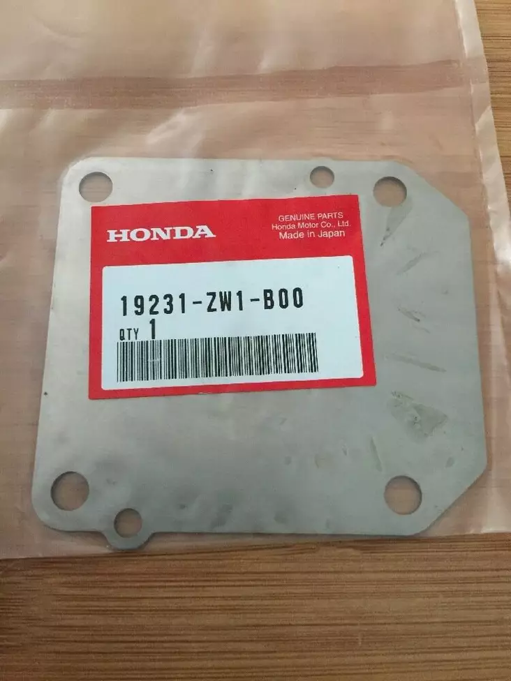 Honda vesipumpun välilevy - Honda OEM Vesipyörät ja Jäähdytys - 19231-ZW1-B00 - 1