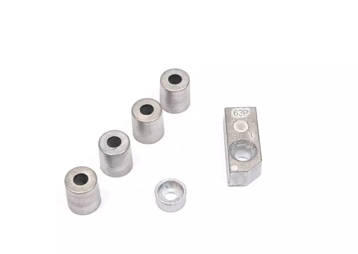 Yamaha Anodisarja B moottorilohkoon F80 / F100 / VF90 VMAX SHO - Yamaha OEM Anodit - 907981M78100 - 1